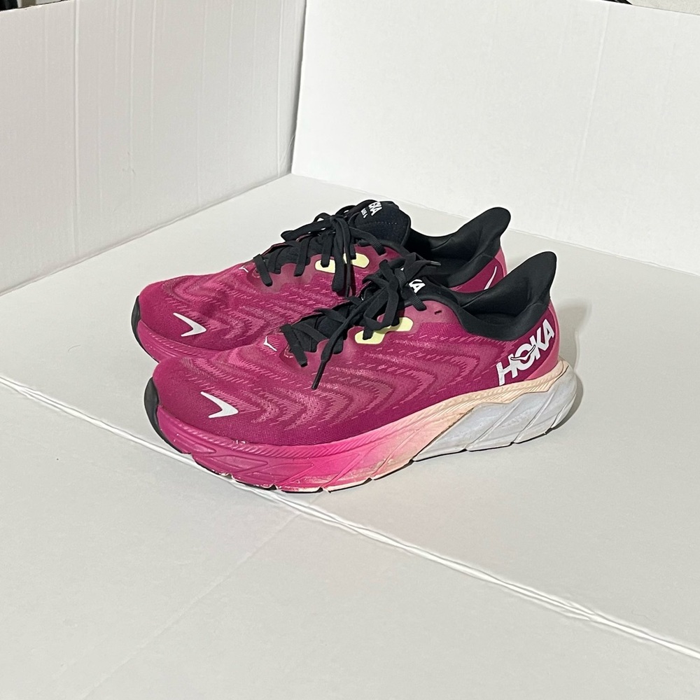HOKA Arahi 6 Running Shoes - Picture 2 of 12